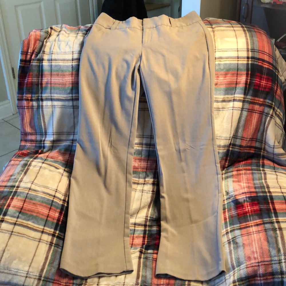 EUC Daisy Fuentes boot cut dress pants, size 6